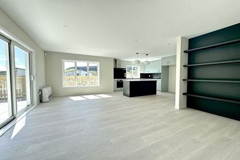 Photo of property in 9 Swinton Place, Churton Park, Wellington, 6037