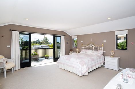 Photo of property in 2 Hikanui Place, Havelock North, 4130