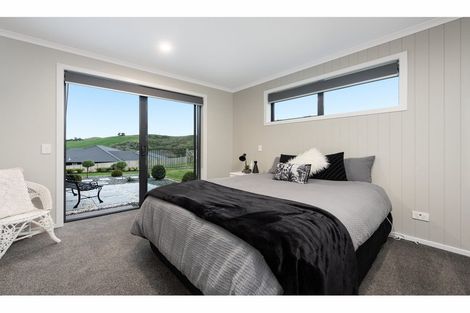 Photo of property in 2 Moira Close, Welcome Bay, Tauranga, 3175