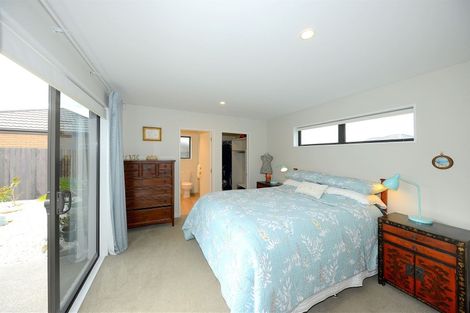 Photo of property in 11 Glenbarr Lane, Broomfield, Christchurch, 8042