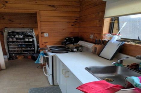 Photo of property in 2a Lauderdale Road, Birkdale, Auckland, 0626