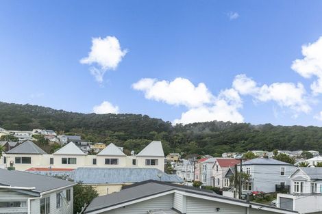 Photo of property in 43 Brougham Street, Mount Victoria, Wellington, 6011