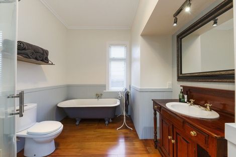 Photo of property in 137 Cook Street, West End, Palmerston North, 4410