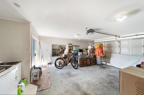 Photo of property in 80 Middlefield Drive, Flat Bush, Auckland, 2016