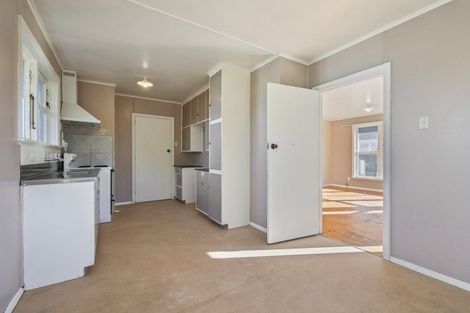 Photo of property in 6 Netley Place, Aranui, Christchurch, 8061