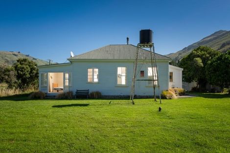 Photo of property in 20 Chorlton Road, Okains Bay, 7583