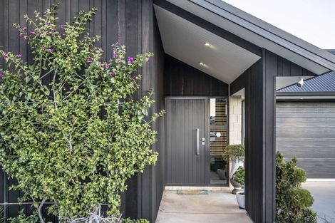 Photo of property in 35 Lilac Close, Cambridge, 3434