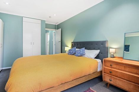 Photo of property in 2/98 Holly Road, St Albans, Christchurch, 8014