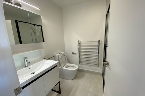 Photo of property in 18 Kotuitui Street, Manukau, Auckland, 2104