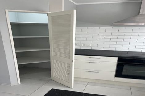 Photo of property in 2/40 Gills Avenue, Papakura, 2110