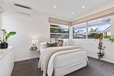 Photo of property in 104 Glendhu Road, Bayview, Auckland, 0629