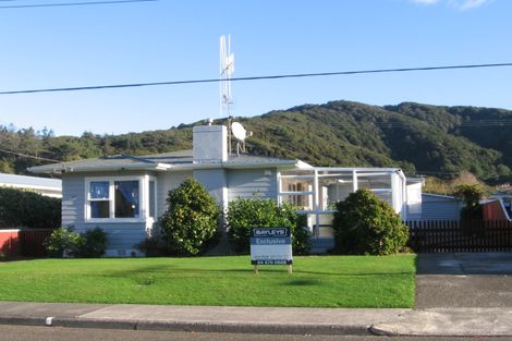 Photo of property in 37 Karamu Crescent, Wainuiomata, Lower Hutt, 5014