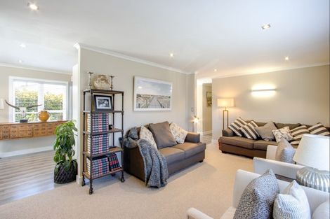 Photo of property in 12 Upham Street, Havelock North, 4130