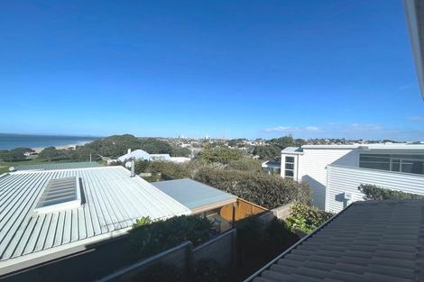 Photo of property in 10b Beach Road, Castor Bay, Auckland, 0620