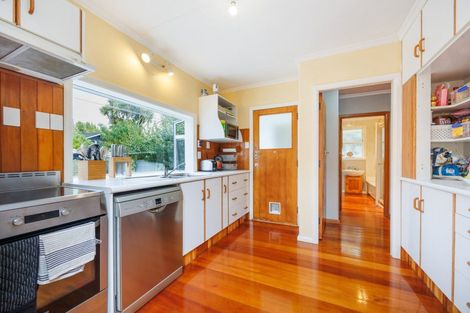 Photo of property in 28 Henare Street, West End, Palmerston North, 4412