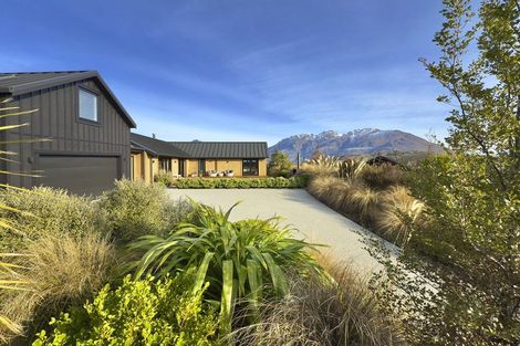 Photo of property in 6a Kinross Lane, Jacks Point, Queenstown, 9371