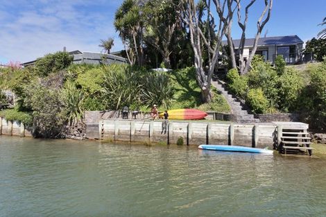 Photo of property in 33 Nihinihi Avenue, Raglan, 3225