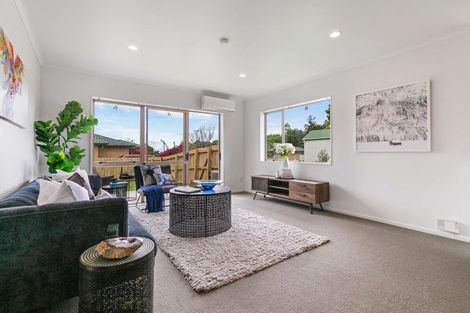 Photo of property in 9 Neesons Way, Glendene, Auckland, 0602