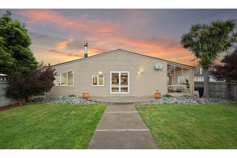 Photo of property in 77 Glenfield Crescent, Mairehau, Christchurch, 8052