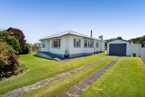 Photo of property in 53 Domett Street, Opunake, 4616