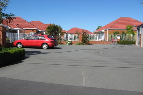 Photo of property in 6/12 Golf Links Road, Shirley, Christchurch, 8061