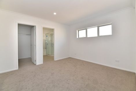 Photo of property in 55a Wade River Road, Stanmore Bay, Whangaparaoa, 0932