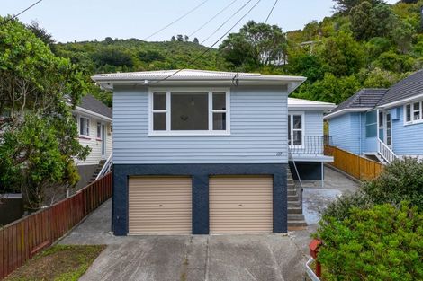 Photo of property in 127 Parkvale Road, Karori, Wellington, 6012