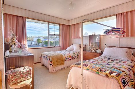 Photo of property in 1 Frank Street, Gore, 9710