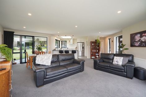 Photo of property in 32 Lumsden Drive, Waikiwi, Invercargill, 9810
