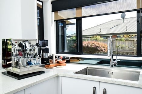 Photo of property in 22 Reynolds Drive, Glenview, Hamilton, 3206