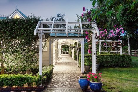 Photo of property in 42 Kayelene Place, Omokoroa, 3114