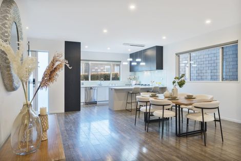 Photo of property in 22 Sunshine Boulevard, Sunnyvale, Auckland, 0612