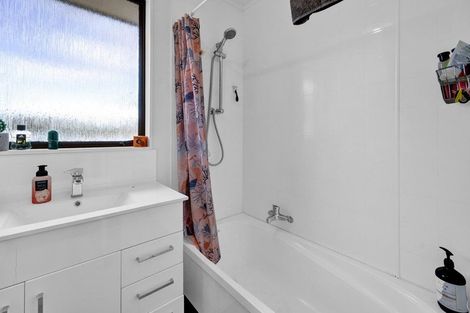 Photo of property in 13 Manuka Place, Hawera, 4610