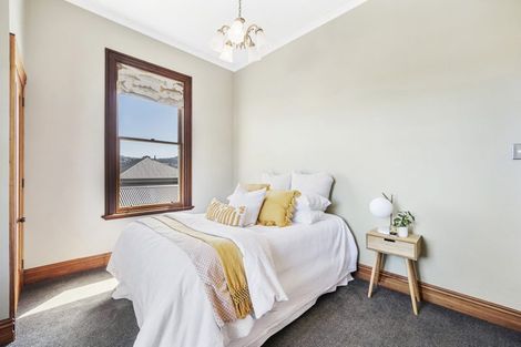 Photo of property in 19 Brougham Street, Mount Victoria, Wellington, 6011