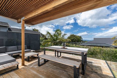 Photo of property in 33 Montclair Rise, Browns Bay, Auckland, 0630