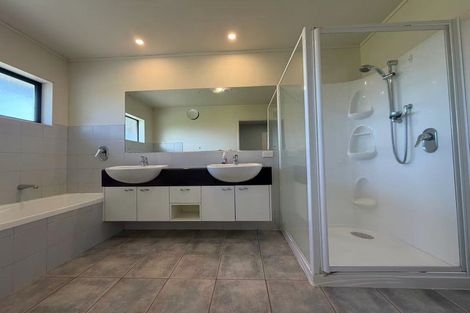 Photo of property in 175 Redoubt Road, Flat Bush, Auckland, 2019