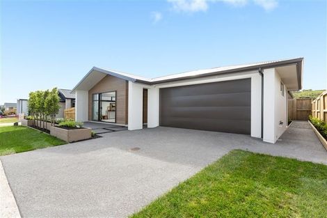 Photo of property in 33 Awataha Crescent, Pyes Pa, Tauranga, 3110