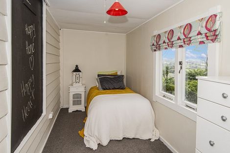 Photo of property in 45 View Road, Hikurangi, 0114