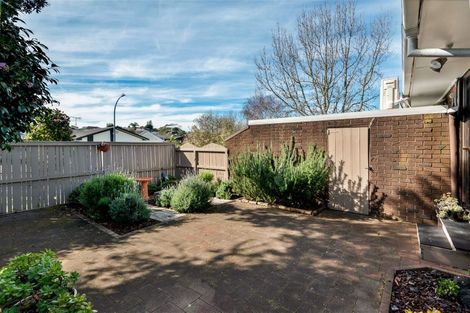 Photo of property in 1/3 Tyrian Close, Half Moon Bay, Auckland, 2012