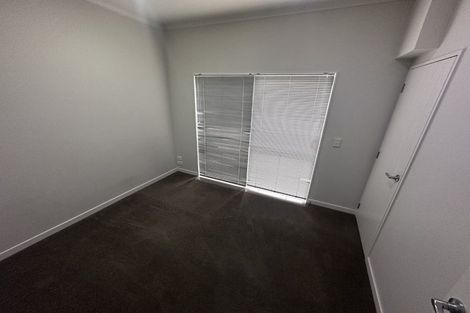 Photo of property in 4/10 Salford Crescent, Flat Bush, Auckland, 2019