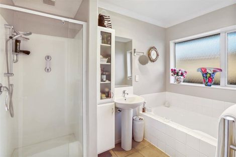 Photo of property in 5 Amoka Crescent, Parklands, Christchurch, 8083