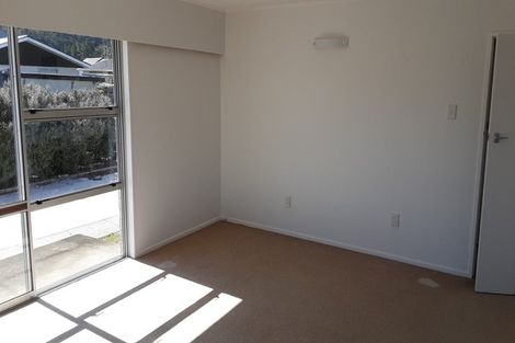 Photo of property in 2/306 Wellington Road, Wainuiomata, Lower Hutt, 5014