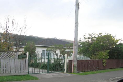 Photo of property in 13 Hinau Street, Tawa, Wellington, 5028