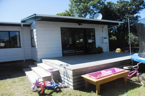 Photo of property in 6 Linwood Drive, Paraparaumu, 5032