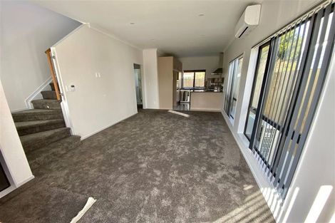 Photo of property in 9 Nagra Lane, Papakura, 2110