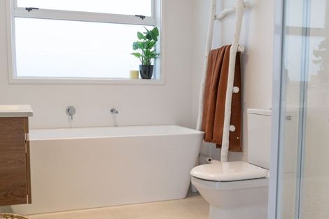 Photo of property in 164 Te Okuroa Drive, Papamoa, 3118