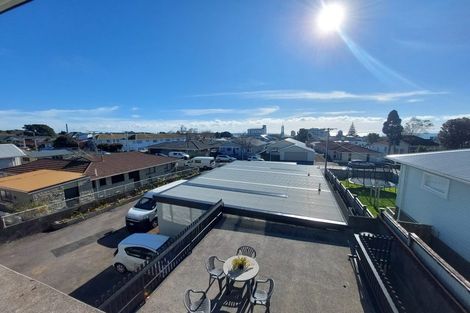 Photo of property in 33 Fulford Street, New Plymouth, 4310