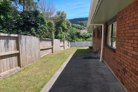 Photo of property in 17a Roy Street, Tawa, Wellington, 5028