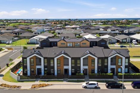 Photo of property in 4 Atutahi Lane, Papamoa Beach, 3118