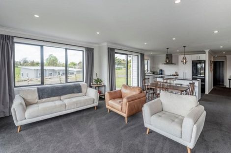 Photo of property in 4 Corbin Court, Ohau, Levin, 5570